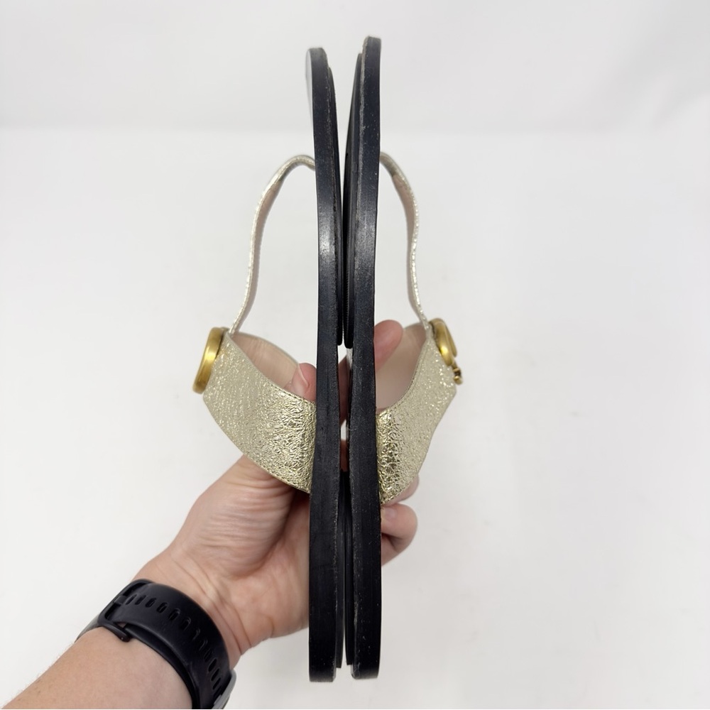 Gucci Flat Marmont Leather Thong Sandals - Picture 6 of 9